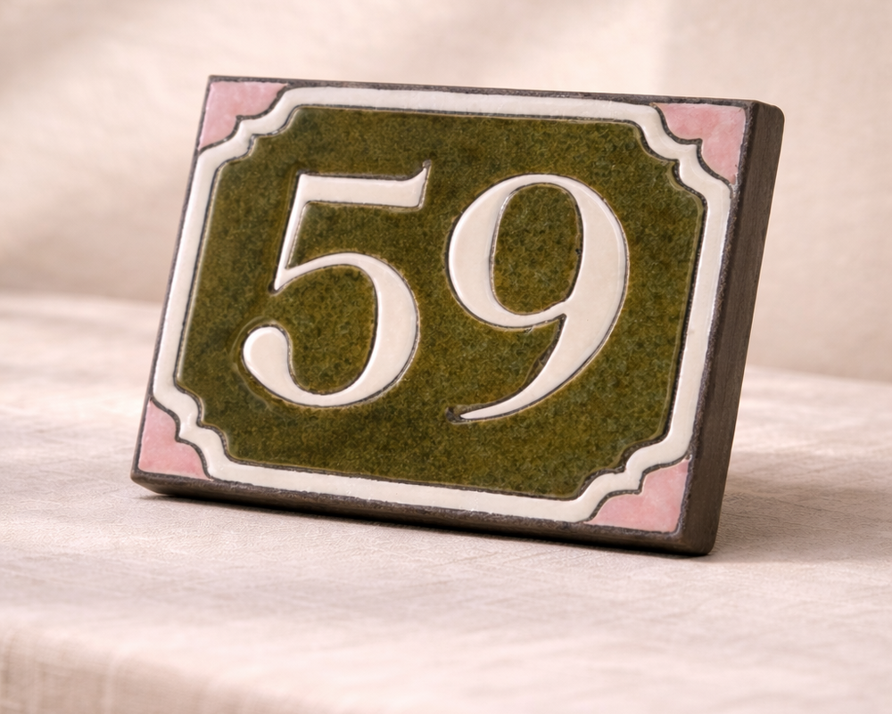 plaque-numéro-personnalisé-vert-et-rose